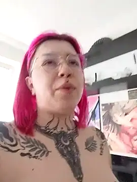 Snapshot of divine_eve chatting on March 20, 2025, 12:22 pm divine eve online show from March 20, 2025, 12:22 pm