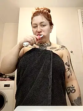 divine eve online show from December 20, 2025, 3:15 pm