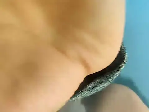 Snapshot of Dana90wvoz chatting on December 18, 2024, 3:37 am Dana90wvoz online show from December 18, 2024, 3:37 am