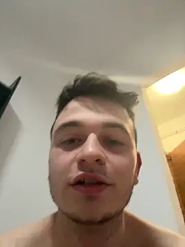 Kosty61  online show from February 3, 2026, 9:42 pm