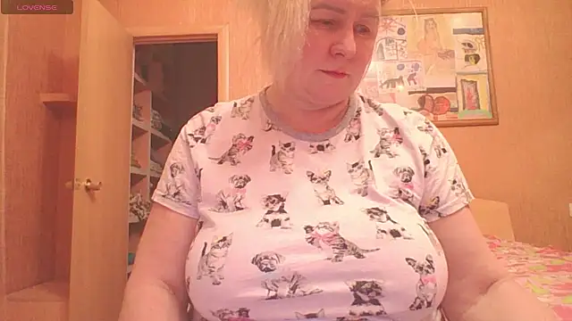 Snapshot of mira_robinsonnn chatting on February 28, 2026, 6:40 pm mira robinsonnn online show from February 28, 2026, 6:40 pm