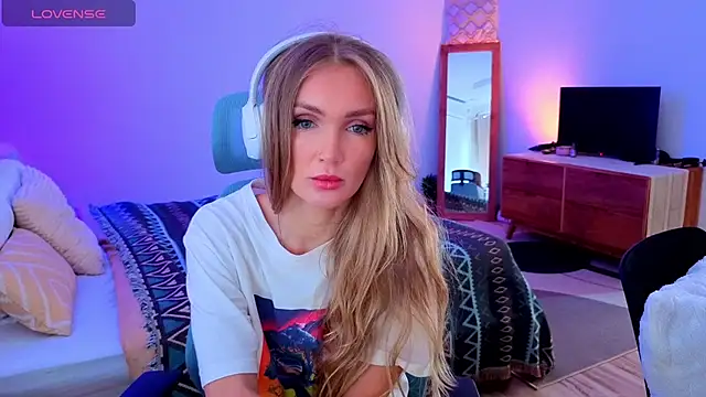 PrincessVS online show from October 30, 2025, 3:05 am