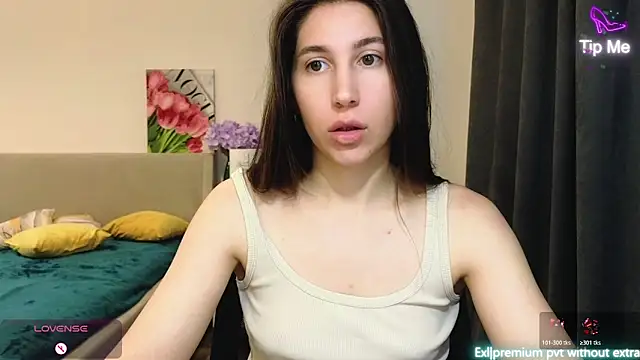 Snapshot of marrycolins chatting on May 31, 2026, 2:39 am marrycolins online show from May 31, 2026, 2:39 am