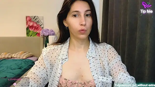Snapshot of marrycolins chatting on July 25, 2026, 3:14 am marrycolins online show from July 25, 2026, 3:14 am