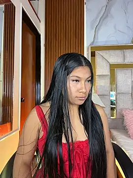 LinnaGardenia online show from January 6, 2026, 12:53 pm