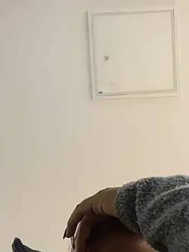 LinnaGardenia online show from March 17, 2025, 7:26 pm