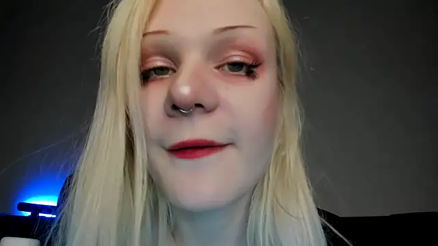 Snapshot of sashakiss99 chatting on March 18, 2025, 10:04 pm sashakiss99 online show from March 18, 2025, 10:04 pm