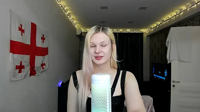 Snapshot of sashakiss99 chatting on January 31, 2025, 4:27 pm sashakiss99 online show from January 31, 2025, 4:27 pm