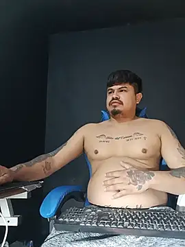 Snapshot of DickMasterfindom chatting on May 13, 2026, 6:42 am DickMasterfindom online show from May 13, 2026, 6:42 am