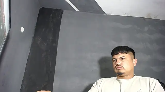 Snapshot of DickMasterfindom chatting on September 24, 2025, 10:16 pm DickMasterfindom online show from September 24, 2025, 10:16 pm