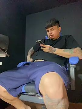 Snapshot of DickMasterfindom chatting on July 7, 2026, 3:53 am DickMasterfindom online show from July 7, 2026, 3:53 am