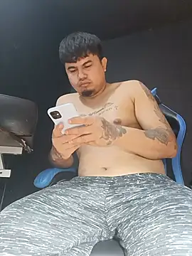 Snapshot of DickMasterfindom chatting on July 21, 2026, 2:58 am DickMasterfindom online show from July 21, 2026, 2:58 am