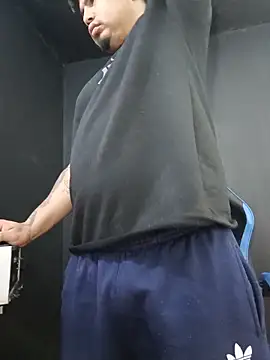 Snapshot of DickMasterfindom chatting on June 14, 2026, 2:24 am DickMasterfindom online show from June 14, 2026, 2:24 am