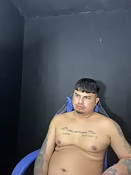 Snapshot of DickMasterfindom chatting on June 25, 2026, 1:03 am DickMasterfindom online show from June 25, 2026, 1:03 am
