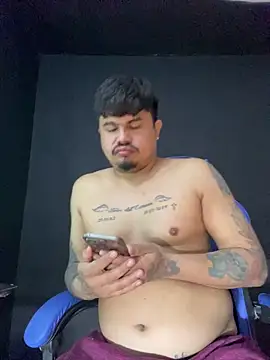 Snapshot of DickMasterfindom chatting on May 11, 2026, 7:32 am DickMasterfindom online show from May 11, 2026, 7:32 am