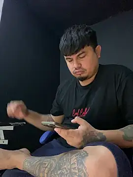 Snapshot of DickMasterfindom chatting on June 7, 2026, 10:48 pm DickMasterfindom online show from June 7, 2026, 10:48 pm