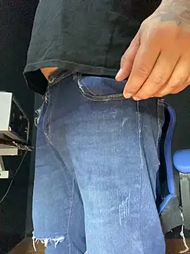 DickMasterfindom online show from May 3, 2026, 3:22 am