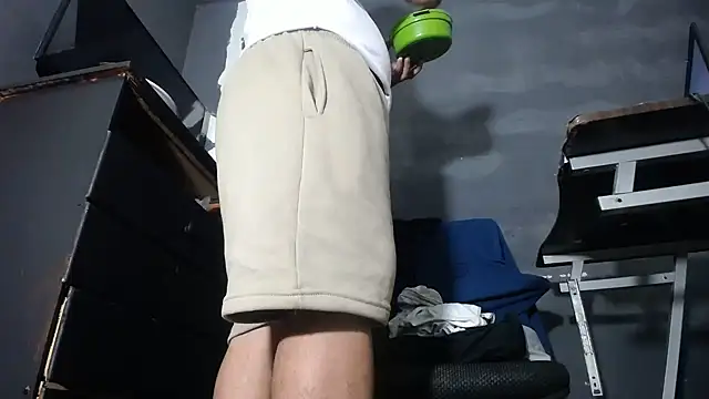 Snapshot of DickMasterfindom chatting on September 14, 2025, 6:52 pm DickMasterfindom online show from September 14, 2025, 6:52 pm