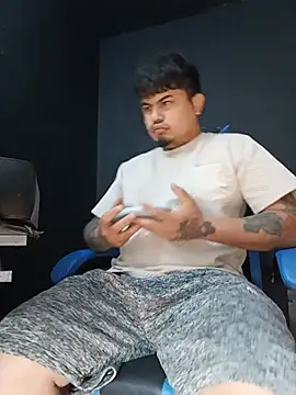 Snapshot of DickMasterfindom chatting on July 24, 2026, 5:03 am DickMasterfindom online show from July 24, 2026, 5:03 am