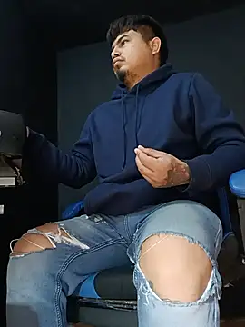 Snapshot of DickMasterfindom chatting on July 26, 2026, 3:24 am DickMasterfindom online show from July 26, 2026, 3:24 am