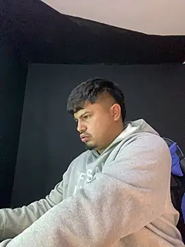 Snapshot of DickMasterfindom chatting on May 26, 2026, 9:35 pm DickMasterfindom online show from May 26, 2026, 9:35 pm