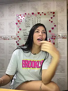 Alanna atm  online show from February 5, 2025, 9:18 pm