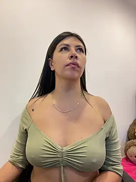 Alanna atm  online show from April 25, 2026, 10:07 pm