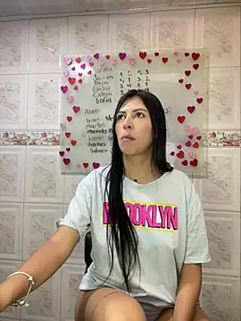 Alanna atm  online show from February 5, 2025, 6:15 pm
