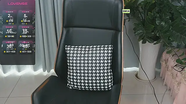  YouY  online show from January 18, 2025, 2:03 am