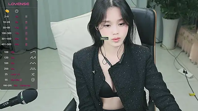  YouY  online show from January 26, 2025, 11:50 am