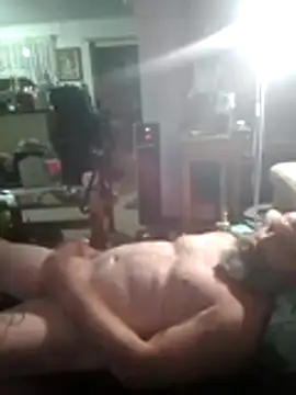 Snapshot of iambradz chatting on November 5, 2025, 1:36 pm iambradz online show from November 5, 2025, 1:36 pm