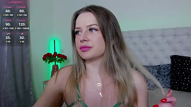 Snapshot of TamarraFox chatting on November 7, 2025, 4:28 am TamarraFox online show from November 7, 2025, 4:28 am