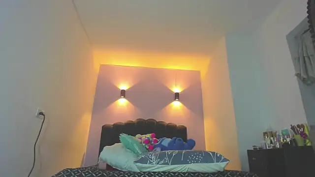 Sofia Clauss  online show from May 4, 2026, 4:16 am