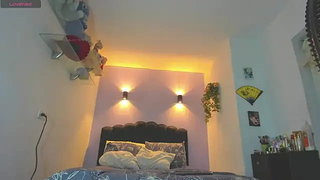 Sofia Clauss  online show from June 12, 2026, 5:16 am