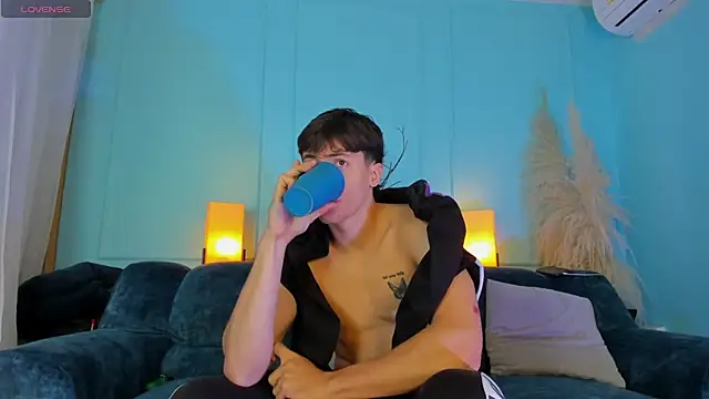 Snapshot of AlessandroDybala chatting on December 3, 2025, 12:48 pm AlessandroDybala online show from December 3, 2025, 12:48 pm