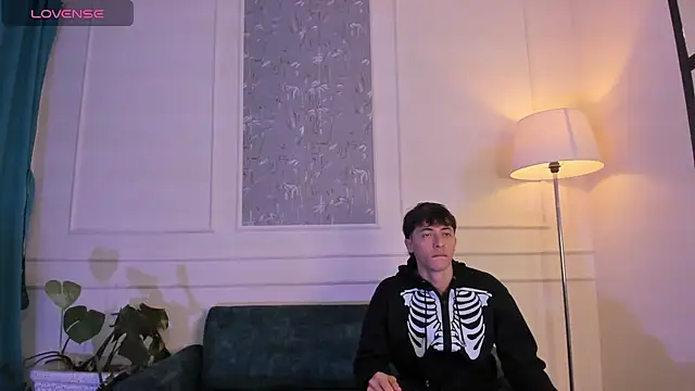 Snapshot of AlessandroDybala chatting on October 25, 2025, 12:28 pm AlessandroDybala online show from October 25, 2025, 12:28 pm