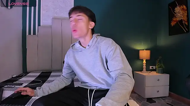 Snapshot of AlessandroDybala chatting on November 19, 2025, 12:16 pm AlessandroDybala online show from November 19, 2025, 12:16 pm