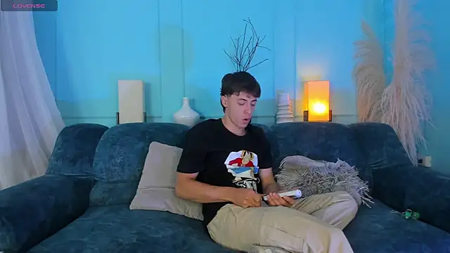 Snapshot of AlessandroDybala chatting on November 27, 2025, 12:27 pm AlessandroDybala online show from November 27, 2025, 12:27 pm