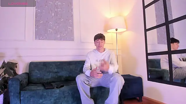 Snapshot of AlessandroDybala chatting on November 18, 2025, 12:30 pm AlessandroDybala online show from November 18, 2025, 12:30 pm