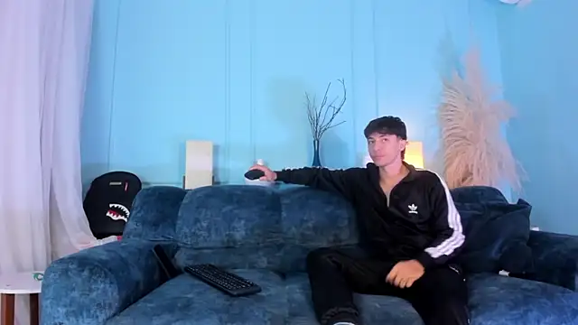 Snapshot of AlessandroDybala chatting on November 16, 2025, 1:16 pm AlessandroDybala online show from November 16, 2025, 1:16 pm