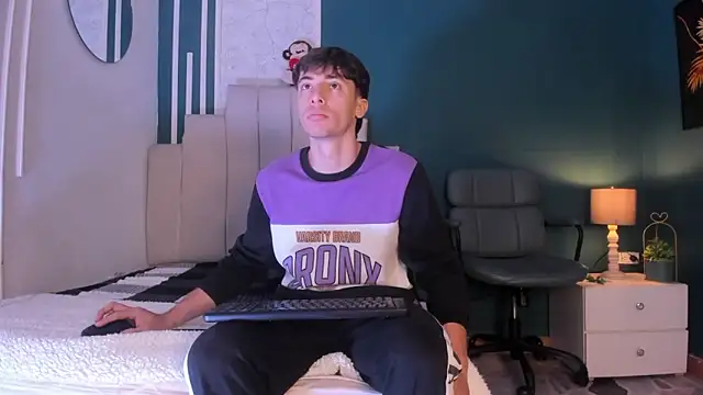 Snapshot of AlessandroDybala chatting on November 14, 2025, 12:31 pm AlessandroDybala online show from November 14, 2025, 12:31 pm