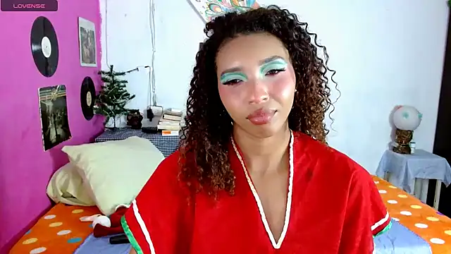 Snapshot of sensitive_brunette chatting on December 14, 2024, 2:44 am sensitive brunette online show from December 14, 2024, 2:44 am