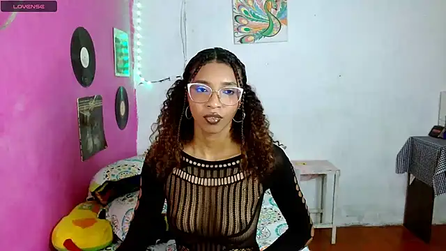 Snapshot of sensitive_brunette chatting on January 16, 2025, 12:45 am sensitive brunette online show from January 16, 2025, 12:45 am