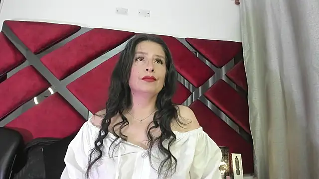 Kendra-Foxxy online show from April 18, 2026, 12:13 am