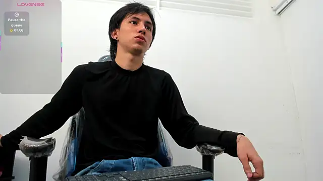 Snapshot of JeanRam18 chatting on October 30, 2025, 6:27 pm JeanRam18 online show from October 30, 2025, 6:27 pm