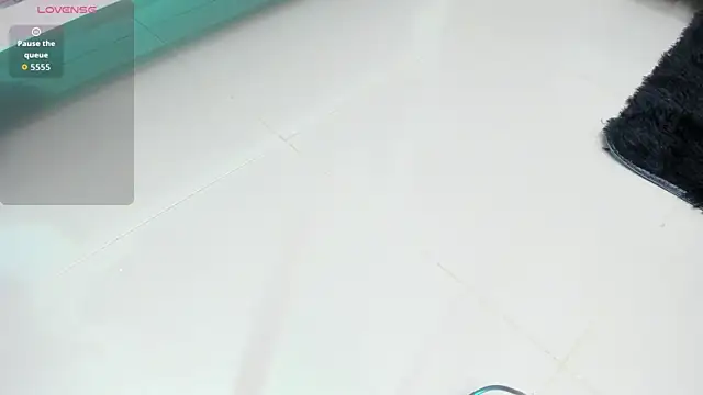 FOXYRIVER  online show from February 18, 2026, 12:01 pm