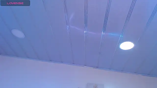 Snapshot of candy_lux_ chatting on May 26, 2026, 3:10 pm candy lux online show from May 26, 2026, 3:10 pm