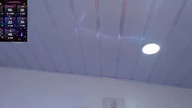 Snapshot of candy_lux_ chatting on May 1, 2026, 2:44 pm candy lux online show from May 1, 2026, 2:44 pm