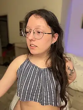 Snapshot of emigooflordXD chatting on October 15, 2025, 4:04 pm emigooflordXD online show from October 15, 2025, 4:04 pm