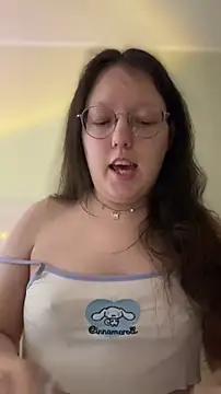 emigooflordXD online show from June 14, 2026, 5:47 pm
